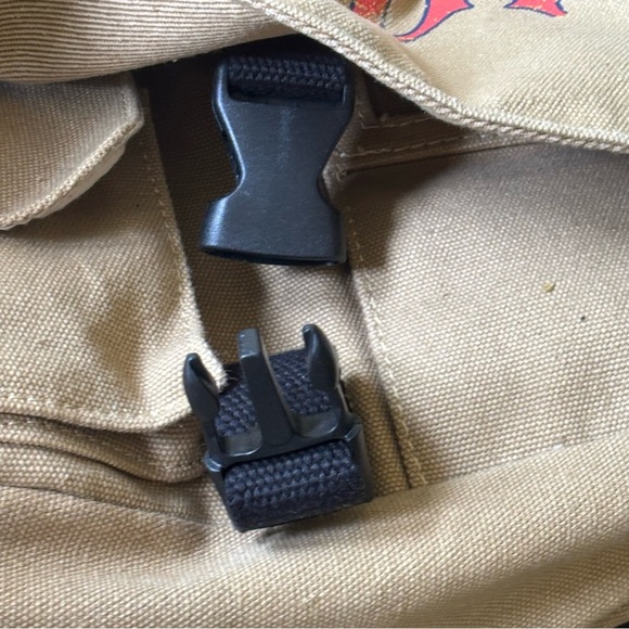 Lynyrd Skynyrd Leonard Skinard cream, Mesenger side body bag - Picture 12 of 13